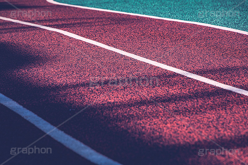 競技トラック,トラック,陸上競技場,陸上,競技,競争,競走,レース,運動,スポーツ,リレー,マラソン,タイム,施設,競技場,グラウンド,グランド,部活,学校,地面,白線,オリンピック,レトロ,ヴィンテージ,雰囲気,vintage,sports,olympic,track