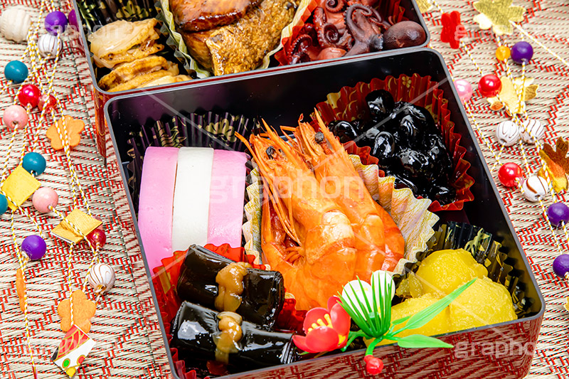 おせち,おせち料理,年明け,正月,お正月,祝い,お祝い,新年会,あけおめ,和風,和食,日本食,伝統,イベント,パーティー,行事,賀正,黒豆,かまぼこ,カマボコ,栗きんとん,栗,ゆでだこ,煮だこ,タコ,たこ,海老,エビ,えび,煮,煮物,昆布巻き,昆布,こんぶ,ホタテ,貝柱,焼き魚,海鮮,魚介,シーフード,seafood,party,event,japan,フルサイズ撮影