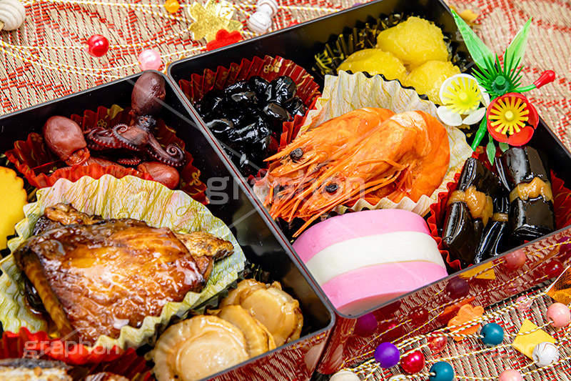 おせち,おせち料理,年明け,正月,お正月,祝い,お祝い,新年会,あけおめ,和風,和食,日本食,伝統,イベント,パーティー,行事,賀正,黒豆,かまぼこ,カマボコ,栗きんとん,栗,ゆでだこ,煮だこ,タコ,たこ,海老,エビ,えび,煮,煮物,昆布巻き,昆布,こんぶ,ホタテ,貝柱,焼き魚,海鮮,魚介,シーフード,seafood,party,event,japan,フルサイズ撮影