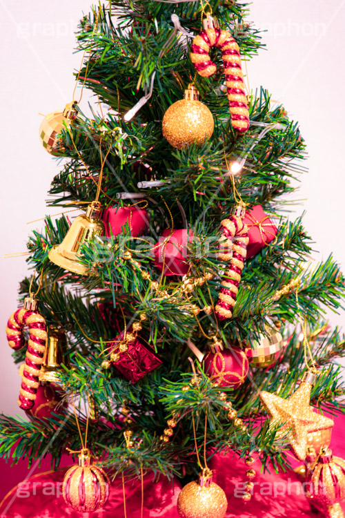 クリスマスツリー,イルミネーション,イルミ,電飾,電球,冬,クリスマス,飾り,デコレーション,イベント,オーナメント,ボール,ベル,キャンディ,プレゼント,illumination,tree,candy,present,CHRISTMAS,Xmas,ornament,bell,フルサイズ撮影