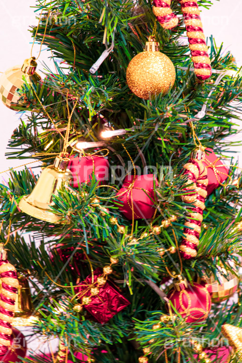 クリスマスツリー,イルミネーション,イルミ,電飾,電球,冬,クリスマス,飾り,デコレーション,イベント,オーナメント,ボール,ベル,キャンディ,プレゼント,illumination,tree,candy,present,CHRISTMAS,Xmas,ornament,bell,フルサイズ撮影