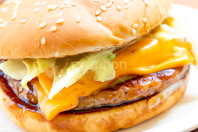 てりやきバーガー,ハンバーガー,バーガー,てりやき,照り焼き,照り,テリヤキ,サンド,パテ,洋食,ジャンク,ジャンキー,ジャンクフード,ファーストフード,ファストフード,チェーン店,ビーフ,牛肉,レタス,チーズ,cheese,beef,hamburger,japan
