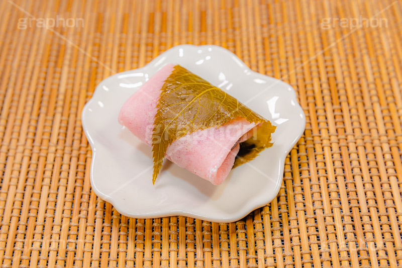 桜餅,桜もち,餅,長命寺,あんこ,餡子,関東,花より団子,団子,桜,さくら,サクラ,花見,お花見,春,スイーツ,おやつ,菓子,お菓子,和風,和菓子,甘味,和食,日本食,ひな祭り,雛祭り,ひなまつり,blossom,japan,spring,フルサイズ撮影