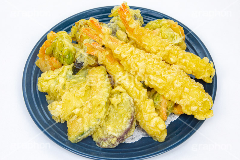 天ぷらの盛り合わせ,天ぷら,てんぷら,天麩羅,和食,日本食,揚げ物,盛り合わせ,盛合せ,えび天,海老天,えび,エビ,海老,キス,かぼちゃ,カボチャ,南瓜,さつま芋,サツマイモ,なす,茄子,ナス,そら豆,かき揚げ,japan,フルサイズ撮影