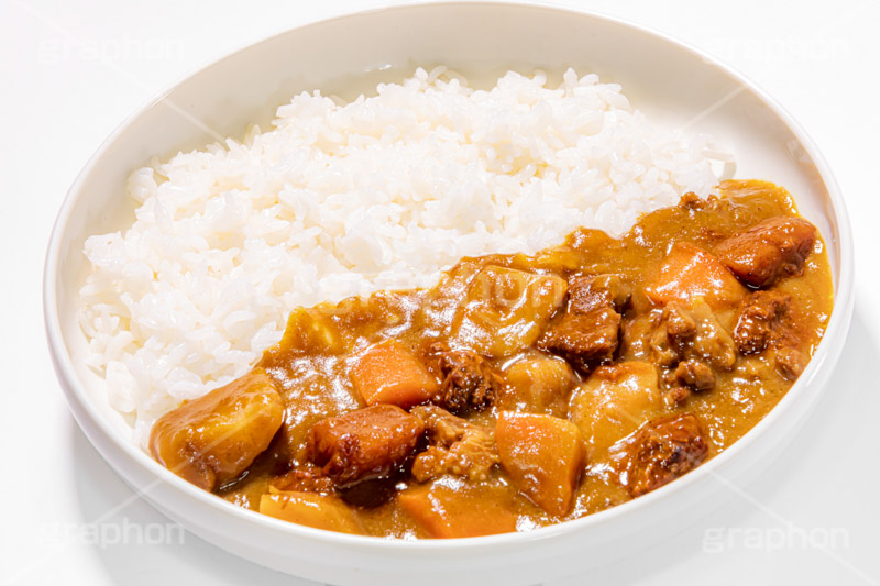 カレーライス,カレー,カリー,具,牛肉,ビーフ,辛い,スパイス,夕飯,夕食,ご飯,ライス,和食,日本料理,日本食,japan,curry,フルサイズ撮影