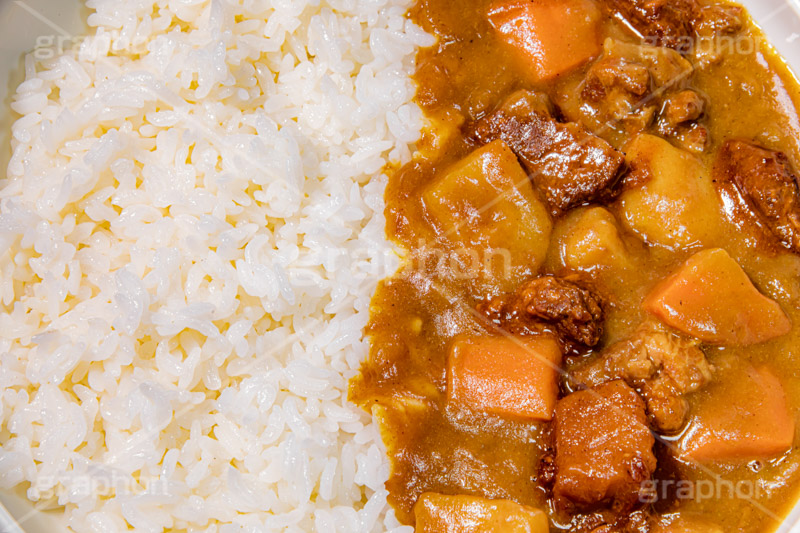 カレーライス,カレー,カリー,具,牛肉,ビーフ,辛い,スパイス,夕飯,夕食,ご飯,ライス,和食,日本料理,日本食,japan,curry,フルサイズ撮影