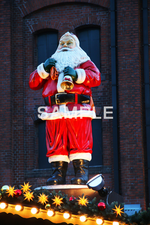サンタ,さんた,オブジェ,クリスマス,くりすます,Christmas,Xmas,CHRISTMAS,デコレーション,飾り,冬,オーナメント,横浜,赤レンガ倉庫,電飾,マーケット,market,イベント,商業施設,行事,神奈川県,クリスマスマーケット,出店,屋台