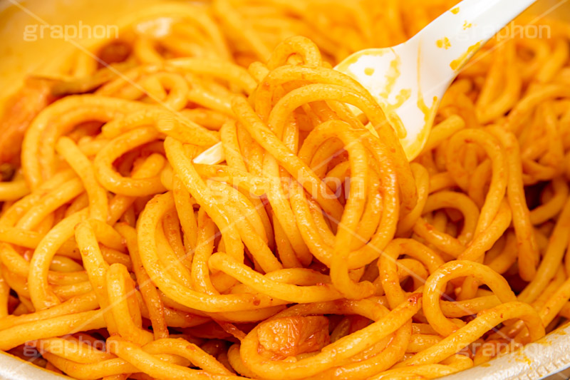 パスタ,ケチャップ,ナポリタン,洋食,麺料理,麺類,麺,フォーク,巻く,コンビニ,pasta,フルサイズ撮影