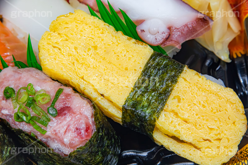 玉子の寿司,たまご,玉子焼き,寿司,すし,寿し,スシ,鮨,鮓,早鮨,米飯,酢飯,ネタ,しゃり,シャリ,握り,にぎり,生鮮,魚介,海鮮,日本食,日本料理,和食,シーフード,ネギトロ,ねぎとろ,軍艦,巻き,のり,海苔,sushi,japanese,seafood,japan,フルサイズ撮影