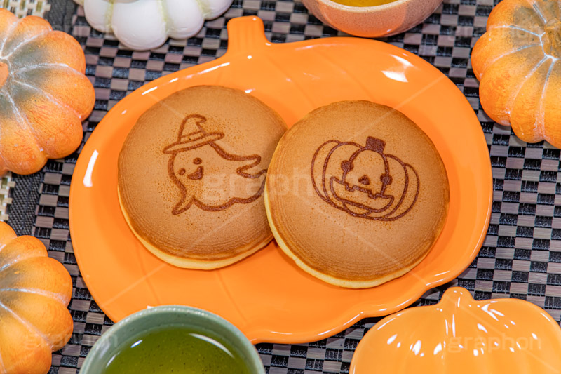 ハロウィン和菓子,ハロウィン,はろうぃん,ハロウィーン,和菓子,餡子,あんこ,どら焼き,どらやき,スイーツ,ハロウィンスイーツ,ハロウィンパーティー,パーティー,コーディネート,イベント,パンプキン,秋,おやつ,デザート,ジャックオランタン,ジャックオーランタン,ゴースト,お化け,オバケ,おばけ,お菓子,菓子,トリート,こども,子供,キッズ,行事,かわいい,可愛い,カワイイ,ポップ,POP,Halloween,sweet,dessert,pumpkin,kids,ghost,フルサイズ撮影
