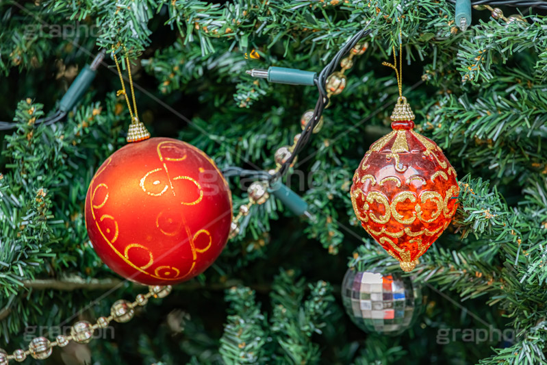 クリスマスオーナメント,クリスマスツリー,ツリー,オーナメント,ボール,イルミネーション,イルミ,電飾,電球,冬,キラキラ,綺麗,きれい,キレイ,煌,輝,デート,クリスマス,飾り,デコレーション,イベント,CHRISTMAS,Xmas,ornament,illumination,フルサイズ撮影