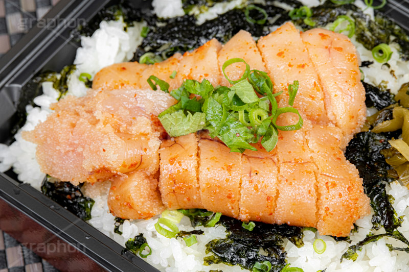 めんたいご飯,明太子ご飯,明太ご飯,明太子,明太,たらこ,鱈子,辛子明太子,福岡名物,博多名物,博多明太子,ご飯,刻み海苔,きざみのり,ねぎ,ネギ,弁当,お弁当,どんぶり,丼,和食,日本食,日本料理,ソウルフード,japan,soulfood,フルサイズ撮影