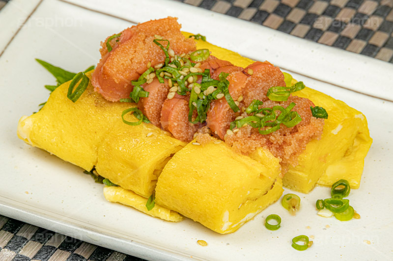 明太玉子焼き,玉子焼き,卵焼き,だし巻き卵,だし巻き,明太子,明太,たらこ,鱈子,辛子明太子,福岡名物,博多名物,博多明太子,ねぎ,ネギ,つまみ,おつまみ,居酒屋,和食,日本食,日本料理,ソウルフード,japan,soulfood,フルサイズ撮影
