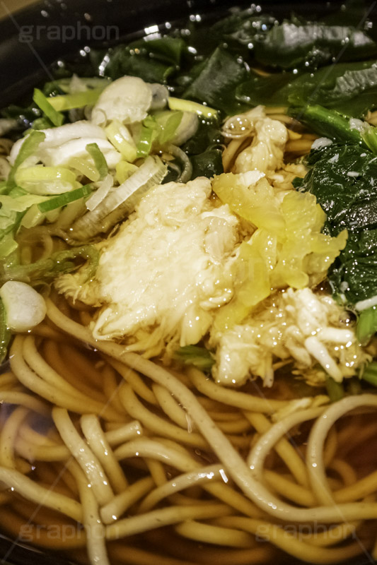 ササミ＆ほうれん草＆柚子の蕎麦,ゆず,柚子,ソバ,蕎麦,そば,だし,出汁,ダシ,蕎麦粉,日本料理,日本食,和食,つゆ,蕎麦汁,茹,ささみ,ササミ,ほうれん草,ホウレンソウ,ねぎ,ネギ,ヘルシー,ファーストフード,ファストフード,japan