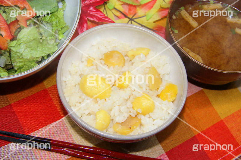 栗ご飯ディナー,栗ご飯,栗ごはん,栗,秋,秋の味覚,季節感,味噌汁,日本食,日本料理,和食,グルメ,炊き込みご飯,もち米,おこわ,rice,japan