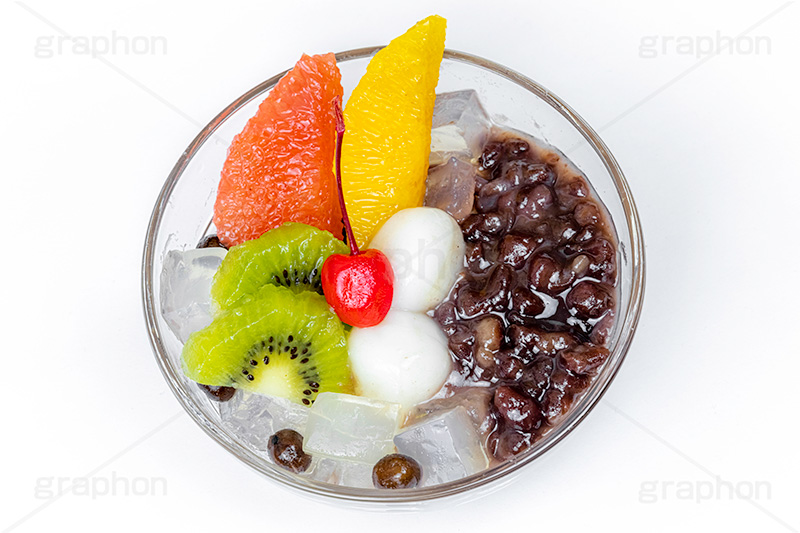 あんみつ,蜜豆,みつまめ,寒天,かんてん,フルーツ,オレンジ,メロン,サクランボ,さくらんぼ,グレープフルーツ,ピンクグレープフルーツ,キウイ,キウイフルーツ,和菓子,スイーツ,デザート,おやつ,休憩,甘味,甘味処,白玉,あんこ,あずき,粒あん,つぶあん,小豆,和,和風,和食,お菓子,菓子,japan,フルサイズ撮影