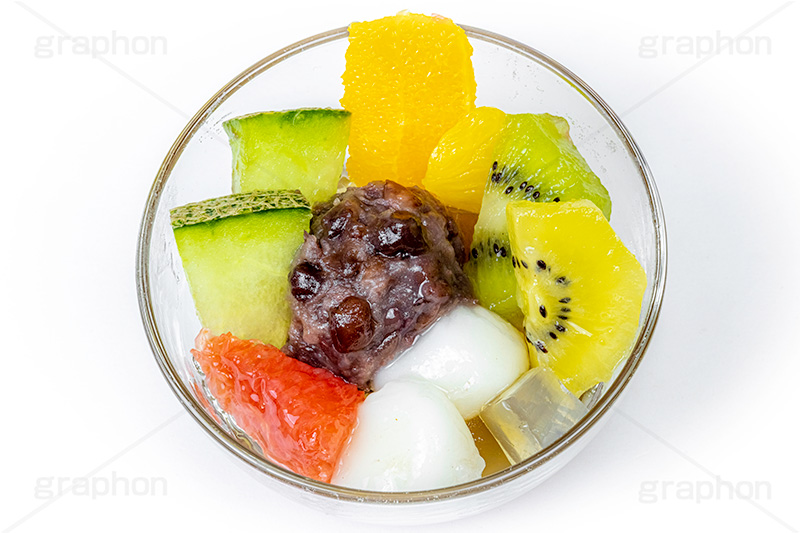 あんみつ,蜜豆,みつまめ,寒天,かんてん,フルーツ,オレンジ,メロン,グレープフルーツ,ピンクグレープフルーツ,キウイ,キウイフルーツ,和菓子,スイーツ,デザート,おやつ,休憩,甘味,甘味処,白玉,あんこ,あずき,粒あん,つぶあん,小豆,和,和風,和食,お菓子,菓子,japan,フルサイズ撮影