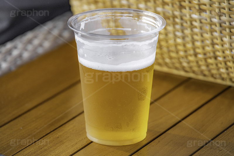 生ビール,ビア,ビール,大麦,麦芽,飲み物atバーベキュー,水滴,泡,飲み,呑み,一杯,注がれた,冷え,夏,飲む,飲み物,飲料,ドリンク,お酒,酒,アルコール,冷,グルメ,乾杯,カンパイ,バーベキュー,BBQ,beer,summer,フルサイズ撮影