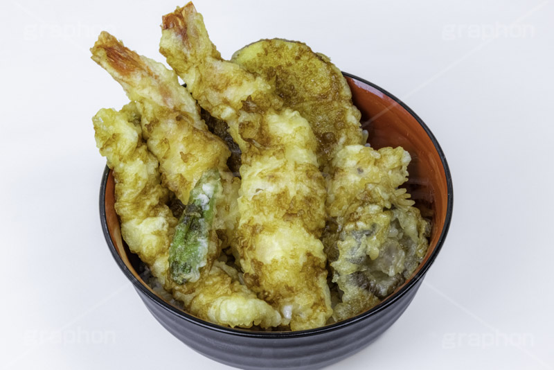 天丼,天どん,天ぷら,てんぷら,丼,どんぶり,天ぷらの盛り合わせ,天麩羅,和食,日本食,揚げ物,盛り合わせ,盛合せ,えび天,海老天,えび,エビ,海老,キス,さつま芋,サツマイモ,ししとう,シシトウ,椎茸,シイタケ,しいたけ,かき揚げ,japan,フルサイズ撮影