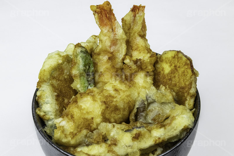 天丼,天どん,天ぷら,てんぷら,丼,どんぶり,天ぷらの盛り合わせ,天麩羅,和食,日本食,揚げ物,盛り合わせ,盛合せ,えび天,海老天,えび,エビ,海老,さつま芋,サツマイモ,ししとう,シシトウ,かぼちゃ,カボチャ,南瓜,なす,茄子,ナス,椎茸,シイタケ,しいたけ,かき揚げ,japan,フルサイズ撮影