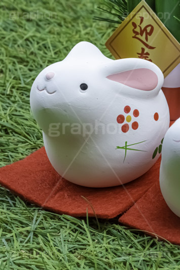 うさぎの置物,置物,飾り,卯年,卯,うさぎ,ウサギ,兎,兔,ラビット,干支,門松,親子,迎春,フィギュア,和風,年賀状,お正月,正月,お正月飾り,年明け,新年,ニューイヤー,アニバーサリー,イベント,行事,風習,event,anniversary,japan,rabbit