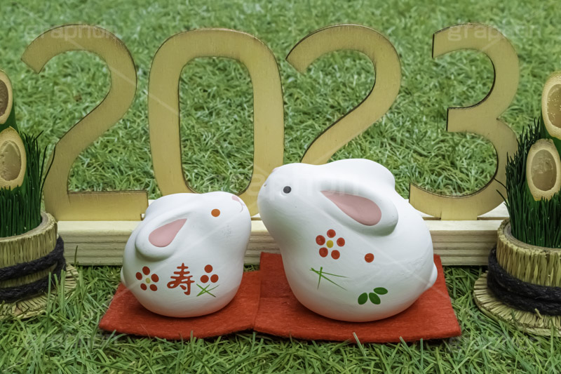 うさぎの置物,置物,飾り,2023,卯年,卯,うさぎ,ウサギ,兎,兔,ラビット,干支,門松,親子,フィギュア,和風,年賀状,お正月,正月,お正月飾り,年明け,新年,ニューイヤー,アニバーサリー,イベント,行事,風習,event,anniversary,japan,rabbit