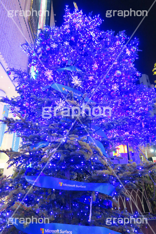 PARCOクリスマスツリー,イルミネーション,イルミ,illumination,電飾,電球,発光ダイオード,LED,冬,キラキラ,綺麗,きれい,キレイ,煌,輝,スポット,都内,渋谷,PARCO,パルコ,真っ青,イベント,shibuya,行事