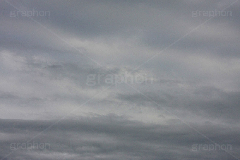 空,曇り,くもり,くもり空,雲,怪しい,天気,天気悪い,雲行き,グレー,灰色,雨降りそう,そら,空/天気,梅雨,空/雲,sky