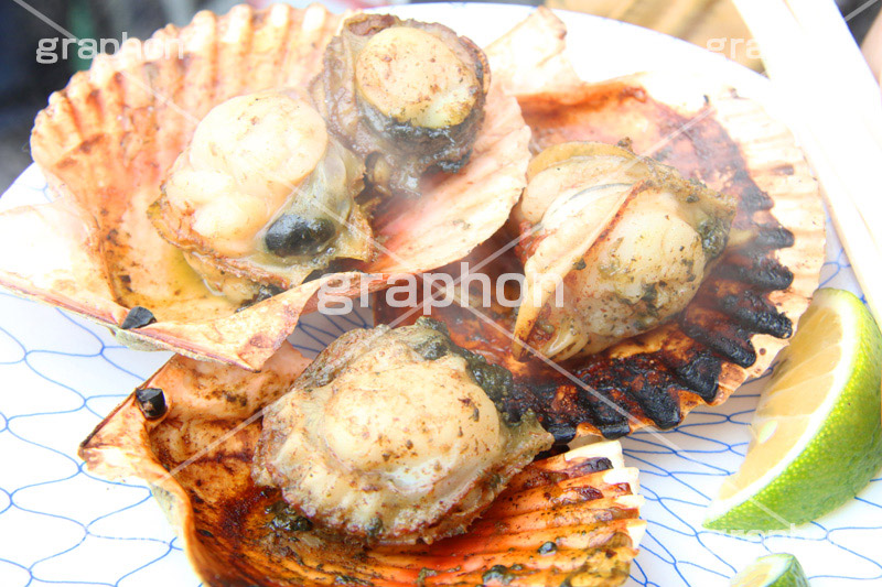ホタテの醤油焼き,ホタテ,醤油焼き,貝,海鮮,かぼす,カボス,熱々,アツアツ,あつあつ,湯気,貝柱,seafood,シーフード,魚介