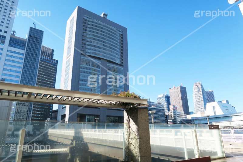 新宿南口,新宿,南口,駅前,駅ビル,ビル群,shinjuku,building,office