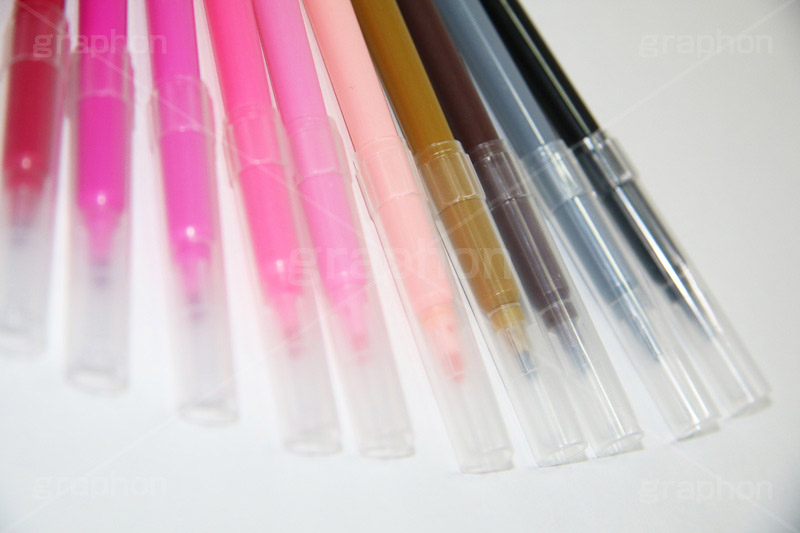 カラフルペン・セット,アート,ペン,カラー,カラフル,絵,セット,文具,文房具,水性,美術,アイテム,ステーショナリー,アーティスト,デザイン,お絵かき,イラスト,落書き,らくがき,水性ペン,色ペン,ペンセット,クリエイティブ,道具,pen,art