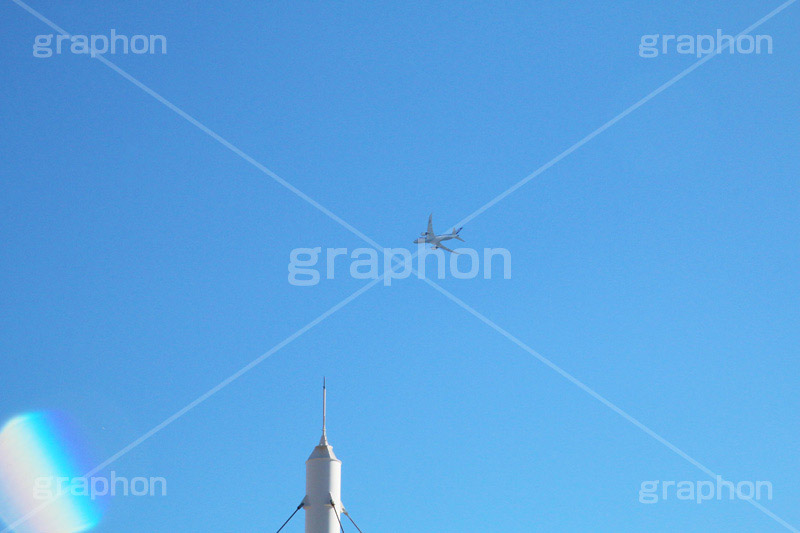 青空に飛行機,飛行機,ひこうき,青空,空,飛ぶ,航空