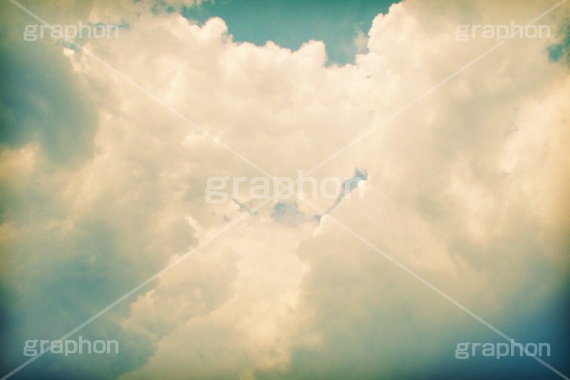 空と雲,トイカメラ撮影,トイカメラ,ヴィンテージ,ビンテージ,レトロ,お洒落,おしゃれ,オシャレ,味わい,トンネル効果