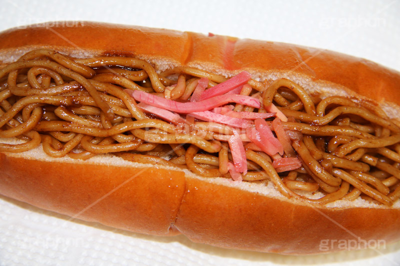 焼きそばパン,焼きそば,やきそば,ヤキソバ,パン,おかず,紅ショウガ,しょうが,麺料理,麺類,ソウルフード,粉もん