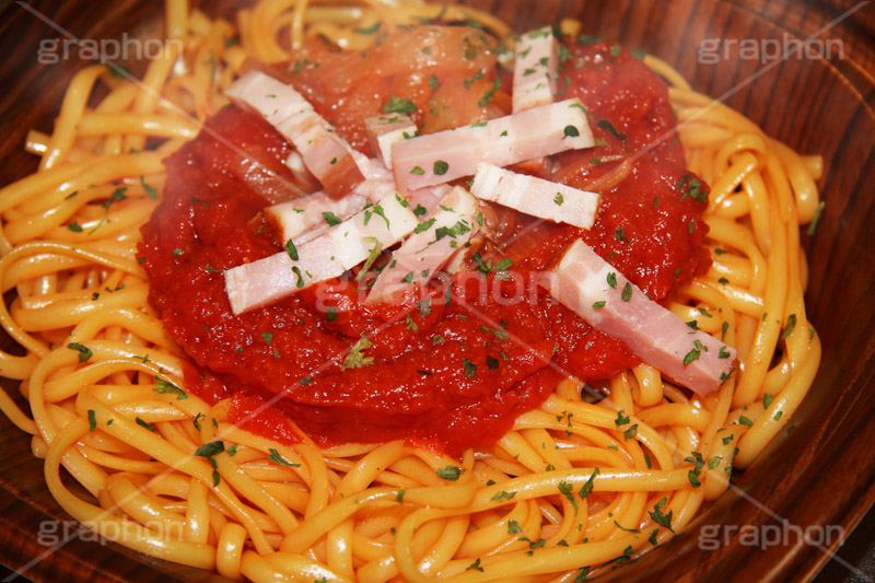 トマトパスタ,パスタ,ベーコン,パセリ,コンビニ,洋食,トマトソース,麺料理,麺類,チン,tomato,lycopene,リコピン