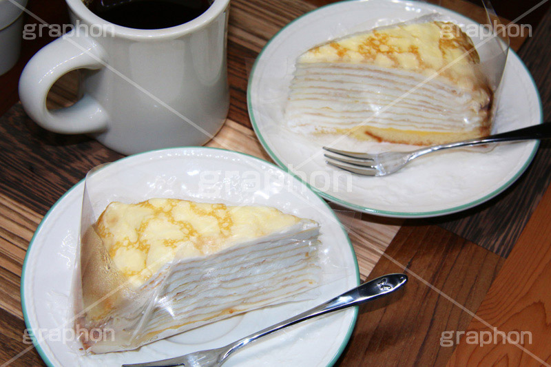ミルクレープでお茶,ミルクレープ,お茶,コーヒー,coffee,クレープ,ミルフィーユ,クリーム,生クリーム,cream,甘い,シュガー,sugar,スイーツ,sweet,おやつ,デザート,食後,茶会