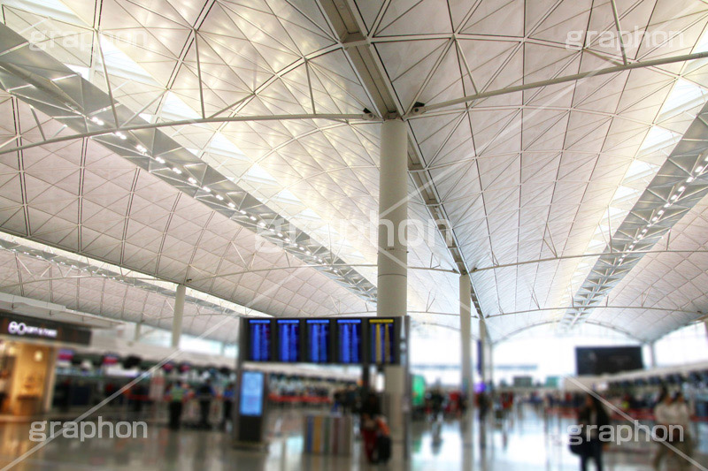 香港国際空港,香港,HongKong,ホンコン,空港,航空,航空路,飛行機,旅客機,到着,出発,発着,エアライン,航空会社,ターミナル,国内線,国際線,路線,ハブ,景気,アジア,亜細亜,ビルディング,建物,建造,ビジネス,事業,企業,業務,チェックイン,チェック,チェックする,カウンタ,カウンター,旅行,旅,travel