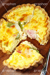 アスパラとベーコンのキッシュ,アスパラ,ベーコン,asparagus,bacon,キッシュ,bake,焼き,パン,たまご,卵,パイ,パイ生地,生地,朝食,ブレックファースト,breakfast,cafe,カフェ,洋食,お洒落,オシャレ,おしゃれ,女子力