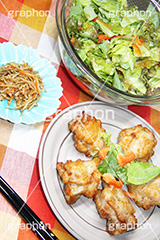 ヘルシー,ディナー,healthy,dinner,チキン,鶏,サラダ,salad,きんぴら,きんぴらごぼう,ごぼう,牛蒡,ゴボウ,夕食,食卓,テーブルセット,炙り,あぶり,献立,おかず,グルメ,惣菜,お惣菜,chicken