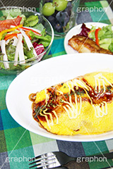 オムソバ,おむそば,ランチ,タマゴ,卵,ぶどう,葡萄,チキン,鶏,サラダ,salad,巨峰,マスカット,マヨネーズ,ソース,青のり,昼食,食卓,テーブルセット,献立,おかず,グルメ,chicken