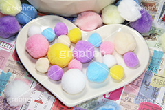 ぽんぽんボール,ぽんぽん,ポンポン,ボール,ふわふわ,フワフワ,ファー,カワイイ,かわいい,可愛い,パステル,cute,girl,ガーリー,ファンタジー,女の子,女子,飾り,装飾,プリ画,女子力