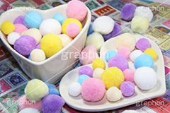 ぽんぽんボール,ぽんぽん,ポンポン,ボール,ふわふわ,フワフワ,ファー,カワイイ,かわいい,可愛い,パステル,cute,girl,ガーリー,ファンタジー,女の子,女子,飾り,装飾,プリ画,女子力