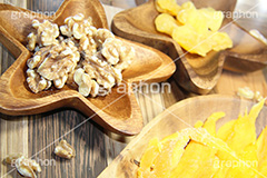 ドライフルーツ＆くるみ,ドライフルーツ,くるみ,クルミ,胡桃,フルーツ,fruit,dry,diet,healthy,乾燥,ドライ,甘い,おやつ,菓子,お菓子,間食,ダイエット,ヘルシー,健康,女子力,女子,mango,pineapple,マンゴー,パイナップル,パイン