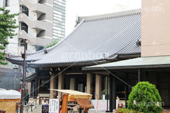 高岩寺,巣鴨,すがも,地蔵,とげぬき地蔵,商店街,巣鴨地蔵通り商店街,豊島区,おばあちゃんの原宿,お年寄り,高齢者,シニア,高齢者,シルバー,入口,入り口,参拝,お参り,寺院,病気,治癒,利益,shopping,ショッピング,買い物,敬老,老人