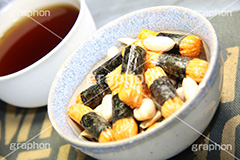 海苔あられ,海苔,のり,海苔あられ,のりピー,海苔ピー,ピーナッツ,ピーナツ,お菓子,菓子,おやつ,スイーツ,お茶請け,つまみ,おつまみ,あられ,せんべい,煎餅,お茶,ほうじ茶,peanut,japan