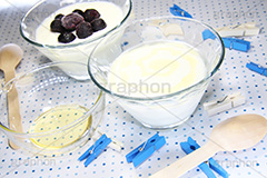 ヨーグルト,ヨーグルトにブルーベリー,ブルーベリー,ベリー,blueberry,berry,fruit,yoghourt,果樹,果実,フルーツ,果物,くだもの,爽やか,甘酸っぱい,酸味,発酵,乳酸菌,紫,小果実,アントシアニン,視力,蜂蜜,はちみつ,ハチミツ,グルメ,洗濯ばさみ,洗濯バサミ,ピンチ,pinch