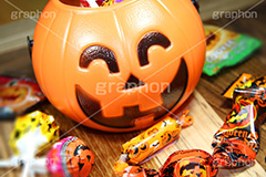 ハロウィンのお菓子,あめ,飴,キャンディー,candy,ハロウィンパーティー,ハロウィン,ハロウィーン,はろうぃん,パーティー,Halloween,party,お菓子,菓子,こども,子供,キッズ,ジャックオーランタン,ランタン,かぼちゃ,カボチャ,南瓜,ランタン,オーナメント,飾り,イベント,どくろ,ドクロ,スイーツ,秋,グルメ,ornament,kids,パンプキン,pumpkin,行事,トリックオアトリート