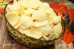 さつまいもチップス,さつまいも,サツマイモ,さつま芋,いも,芋,ポテトチップス,ポテトチップ,ぽてち,ポテチ,スナック,菓子,スイーツ,おやつ,つまむ,甘い,しょっぱい,油,お菓子,ポテト,potato,sweet,秋,ジャンクフード
