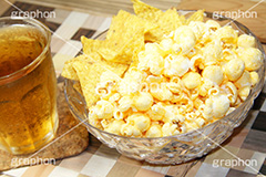 スナック菓子,スナック,お菓子,菓子,ポップコーン,トルティーヤチップス,タコス,油,鑑賞,おやつ,つまみ,おつまみ,塩,バター,飲み物,お茶,ジャンクフード,snack,butter,popcorn