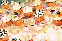 カップケーキ,ケーキ,かわいい,可愛い,カワイイ,トイカメラ撮影,トイカメラ,ヴィンテージ,ビンテージ,レトロ,お洒落,おしゃれ,オシャレ,味わい,トンネル効果,イベント,おもちゃ,cake,sweet,茶会,プリ画